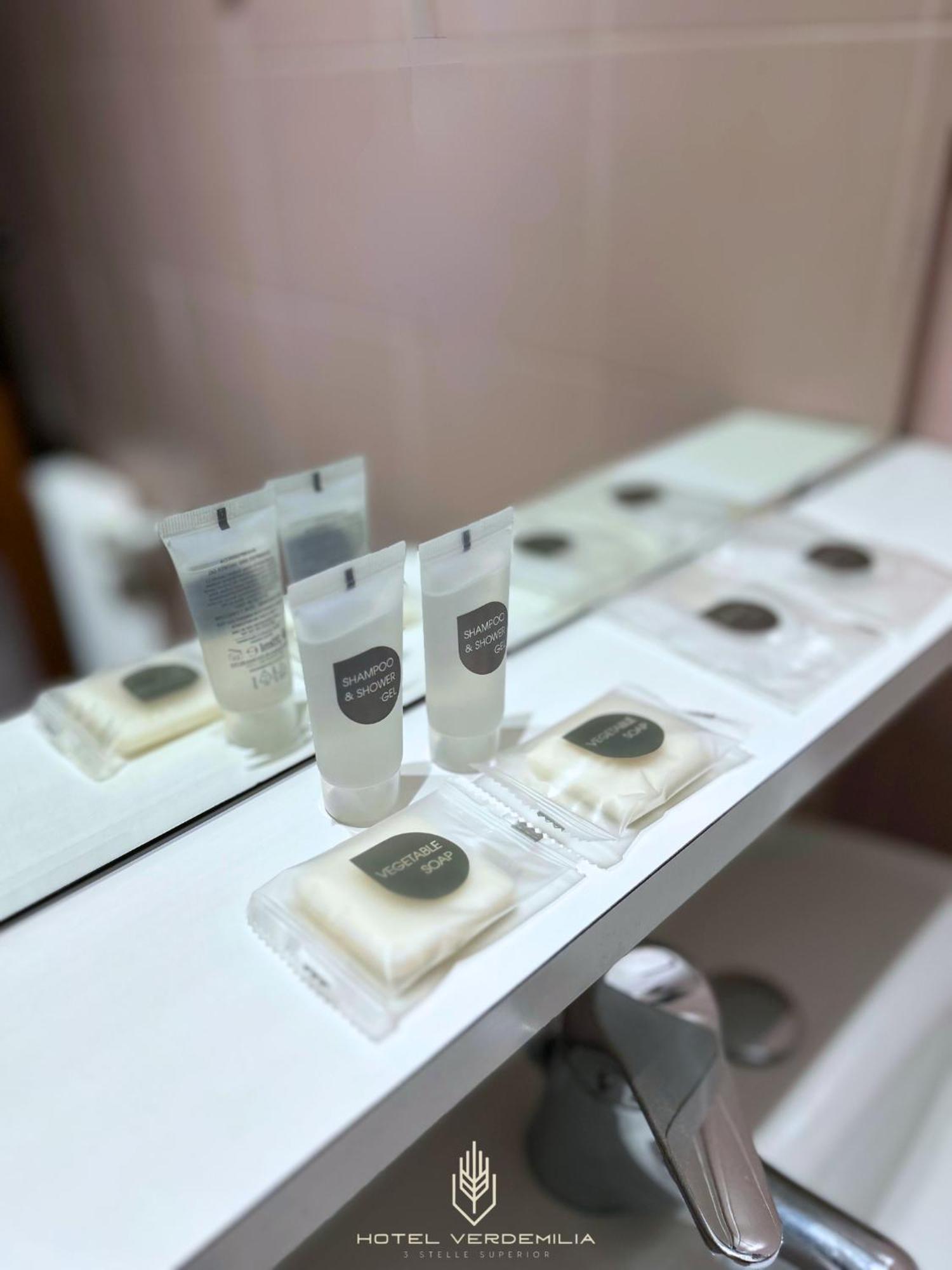 Verdemilia Hotel Anzola dell'Emilia Ngoại thất bức ảnh