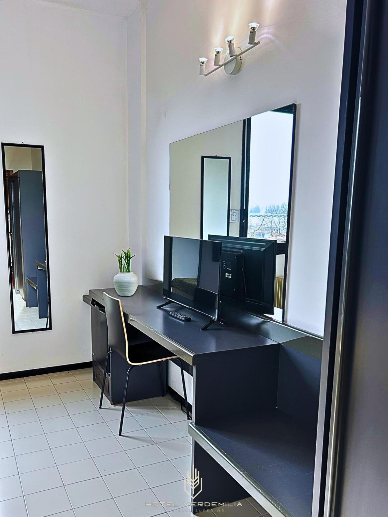 Verdemilia Hotel Anzola dell'Emilia Ngoại thất bức ảnh