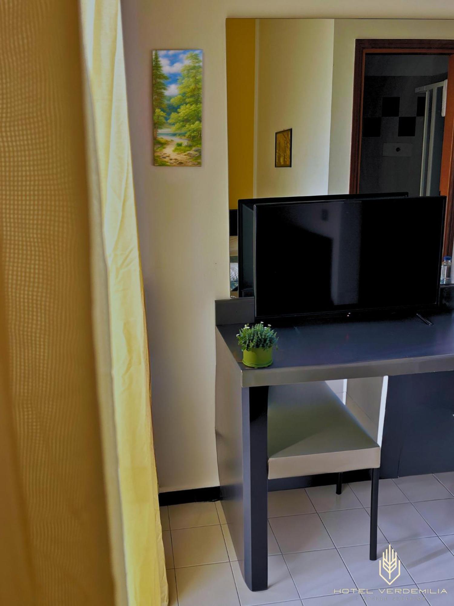 Verdemilia Hotel Anzola dell'Emilia Ngoại thất bức ảnh
